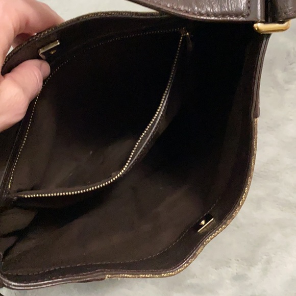 Gucci Handbag - Picture 10 of 16